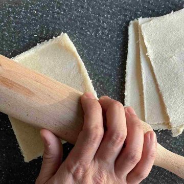 flatten white bread with rolling pin