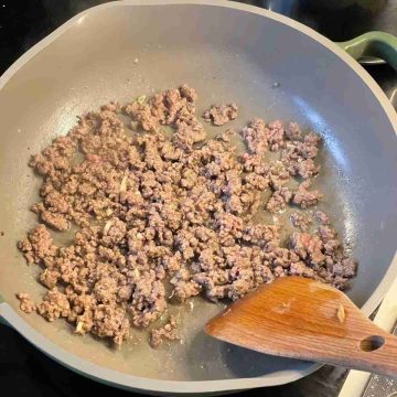 stir fry ground beef in pan