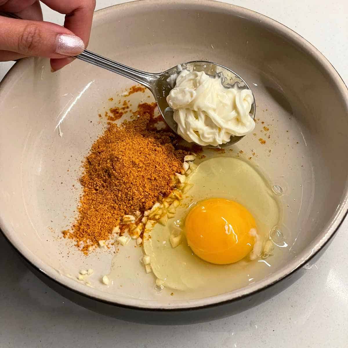 Mix mayo spice pack egg yolk