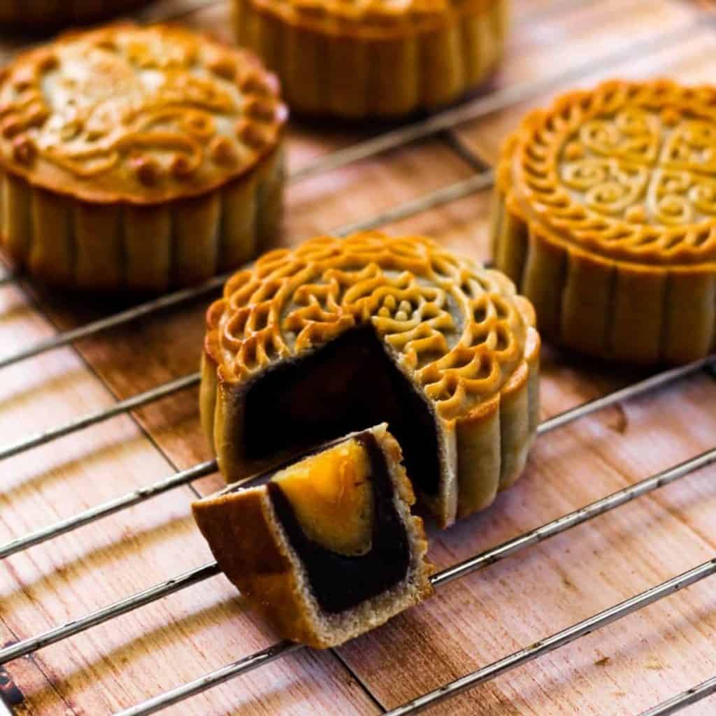 A Healthier Alternative For This Mooncake Festival–Osmanthus Steamed Sponge  Cake (桂花蒸糕） - Guai Shu Shu