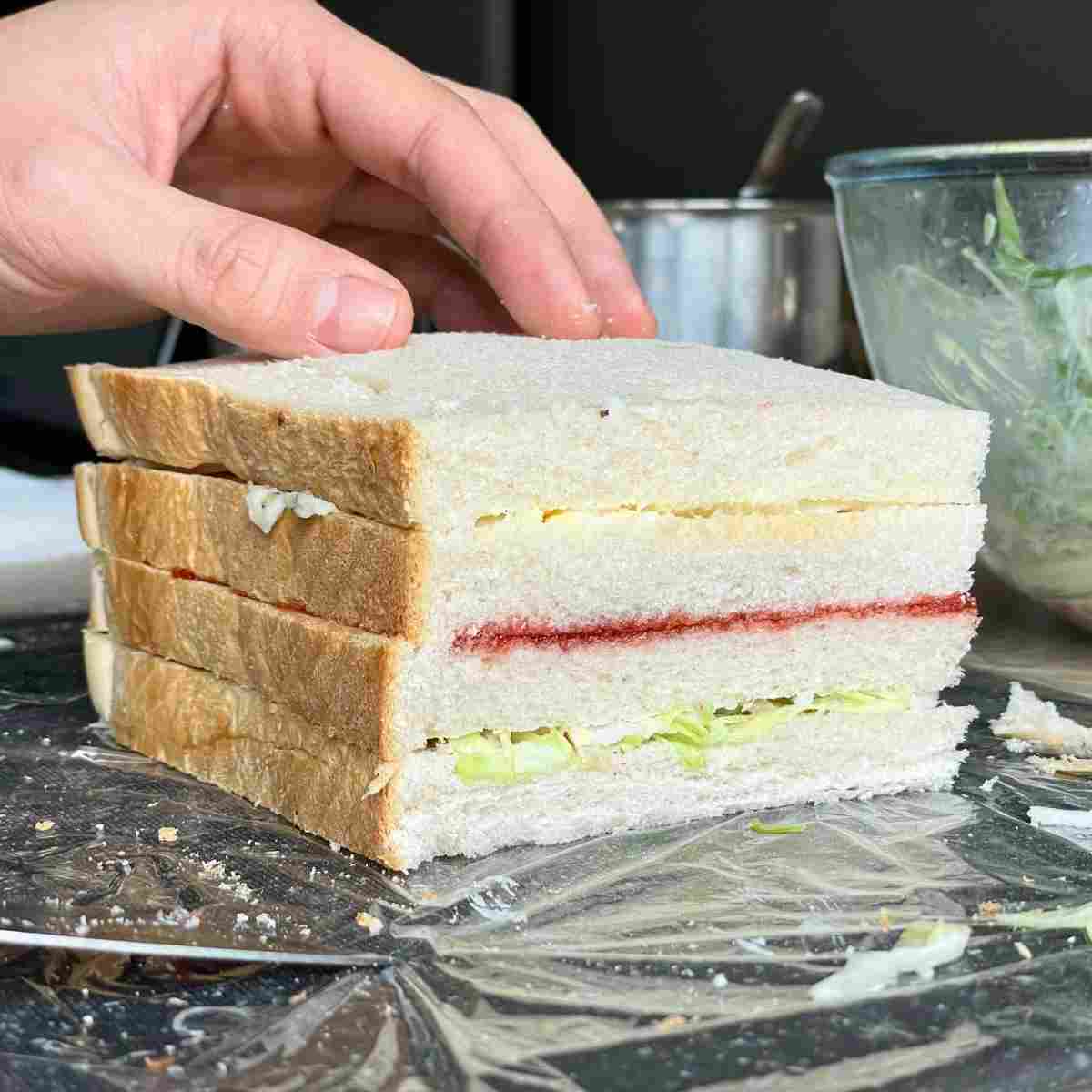 cut off sandwich bread crust