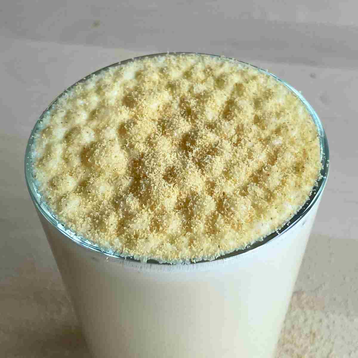 misugaru latte with Korean roasted powder dusted on top