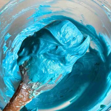 Coloured blue buttercream frosting