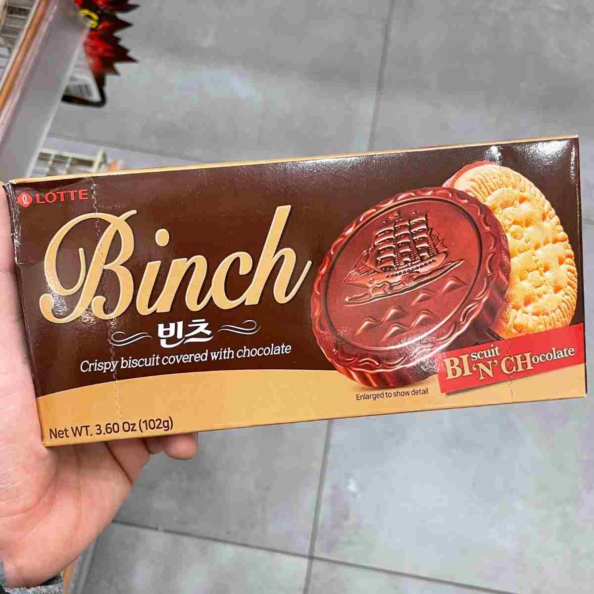 Lotte chocolate binch biscuits