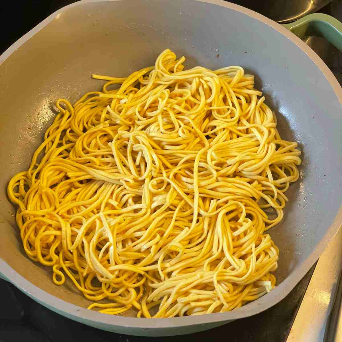 Hong Kong Noodles Recipe (Stir Fry Cantonese Chow Mein)