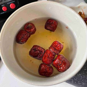 Soaking chinese red dates